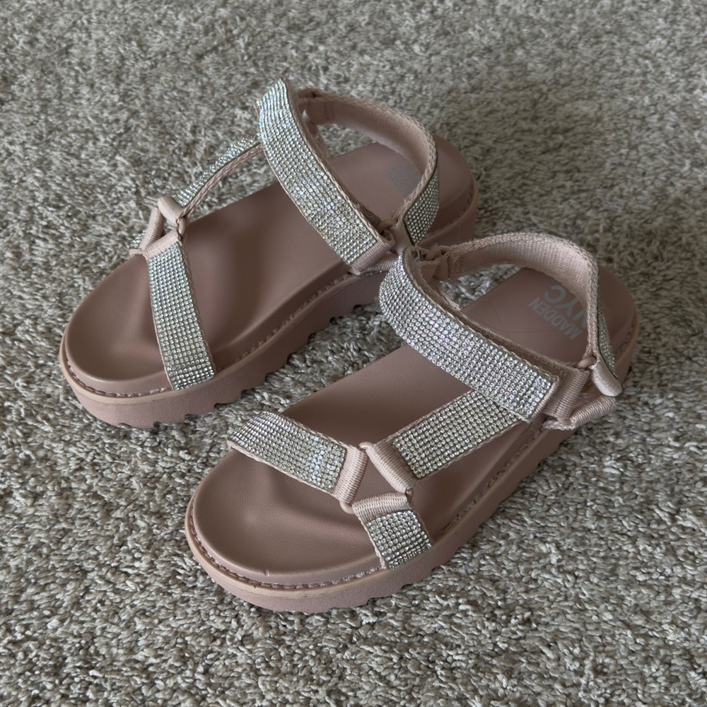 Madden NYC rhinestone Platform Sandal Glittery Blush girls size 3